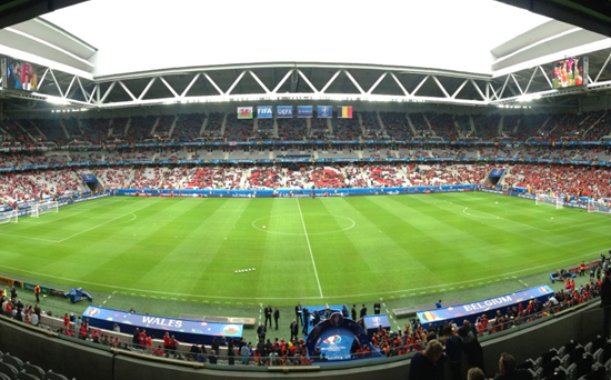 Pays de Galles - Belgique : tribunes 100% rouges !